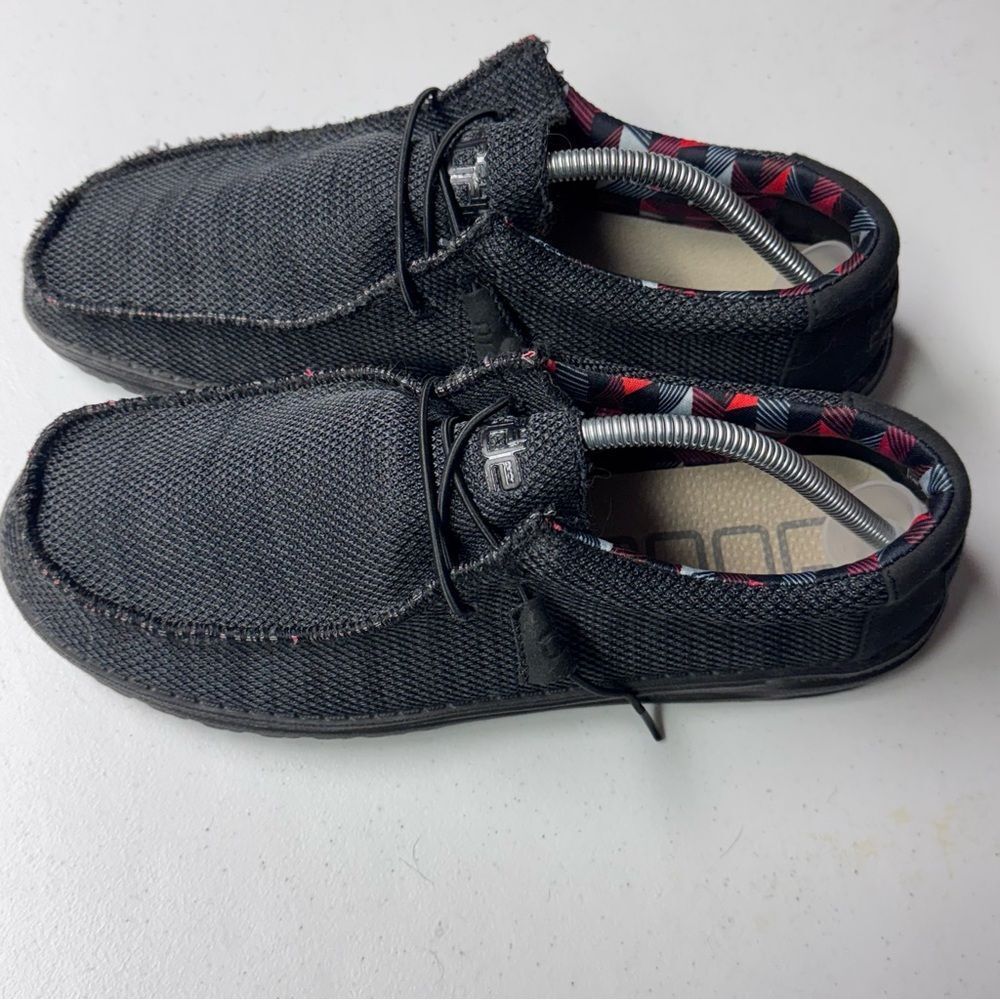 Men's Black red gray hey dude shoes size 11 Wally Sox